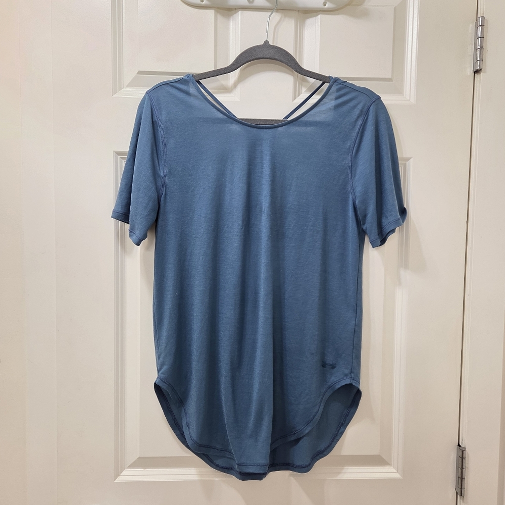 Under Armour tshirt